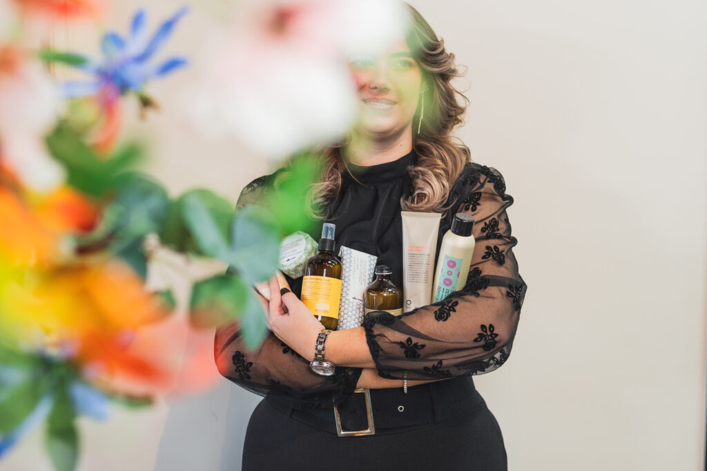 Haarproducten bij Atelier Puur-Haar- natuurlijke duurzame verzorging voor gezond, glanzend haar